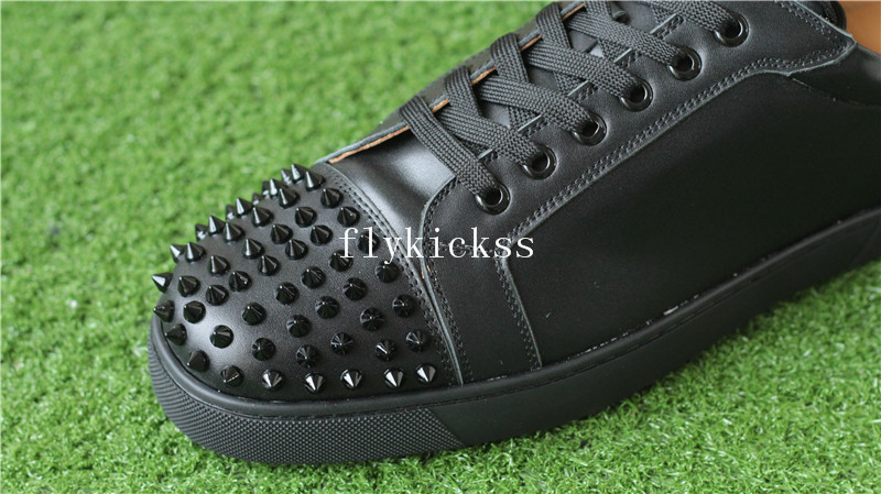 Super High End Christian Louboutin Flat Sneaker Low Top Black Leather